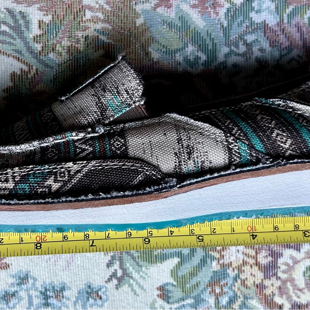 Very G Tribal Pattern Slip-Ons - Picture 11 of 12